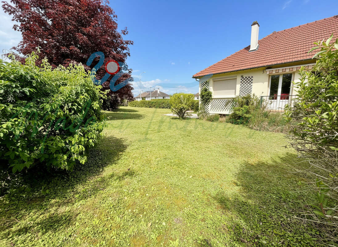 Maison à FRENEUSE