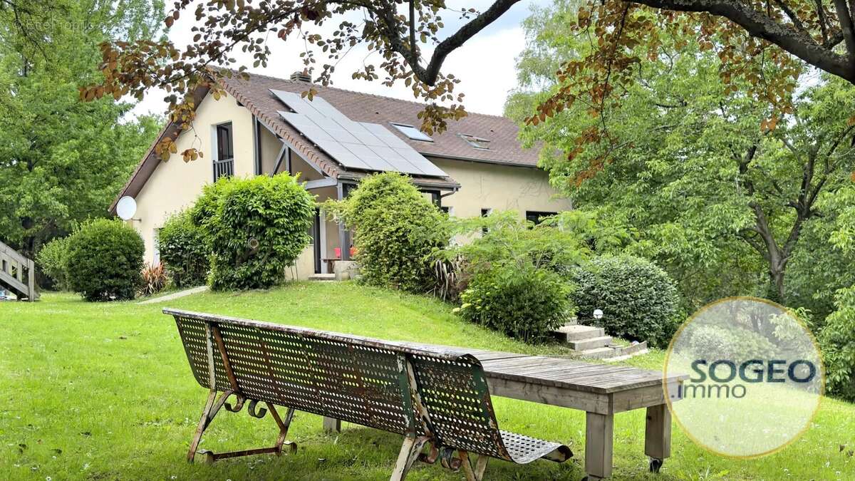 Villa de 160m² sur 3400m² arborés - photo 12