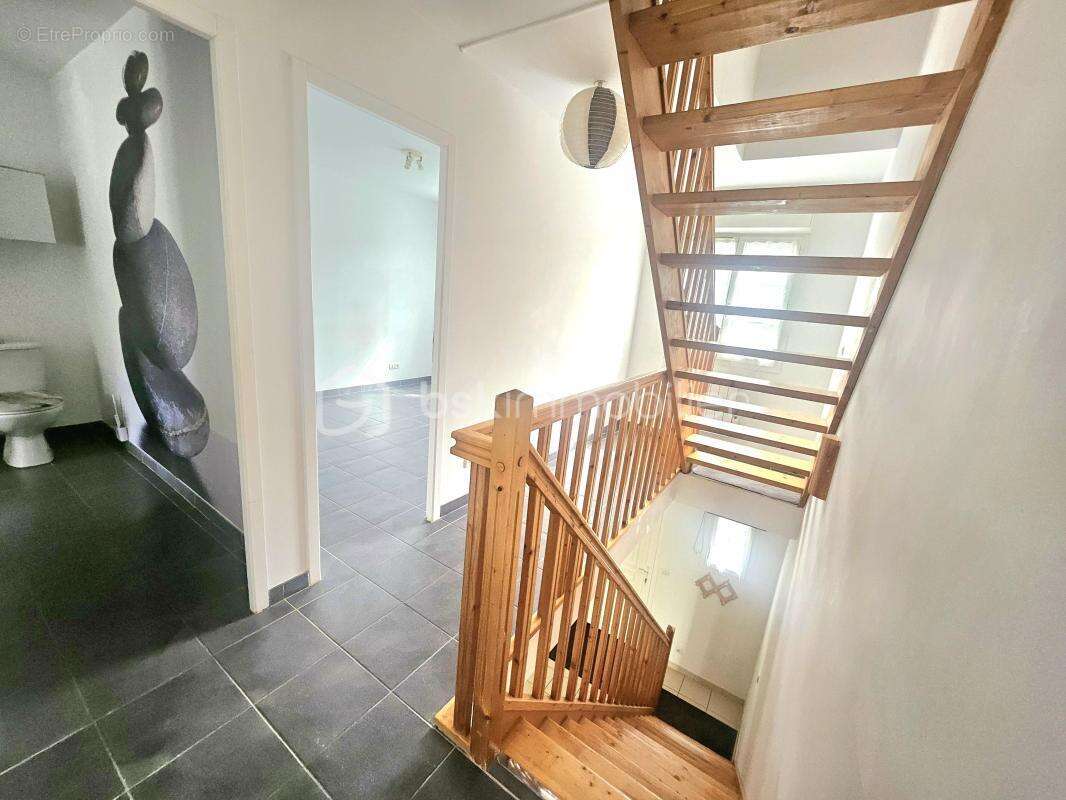 Maison de ville pleine de charme avec extérieur – Proche Gare & Commodités - photo 7
