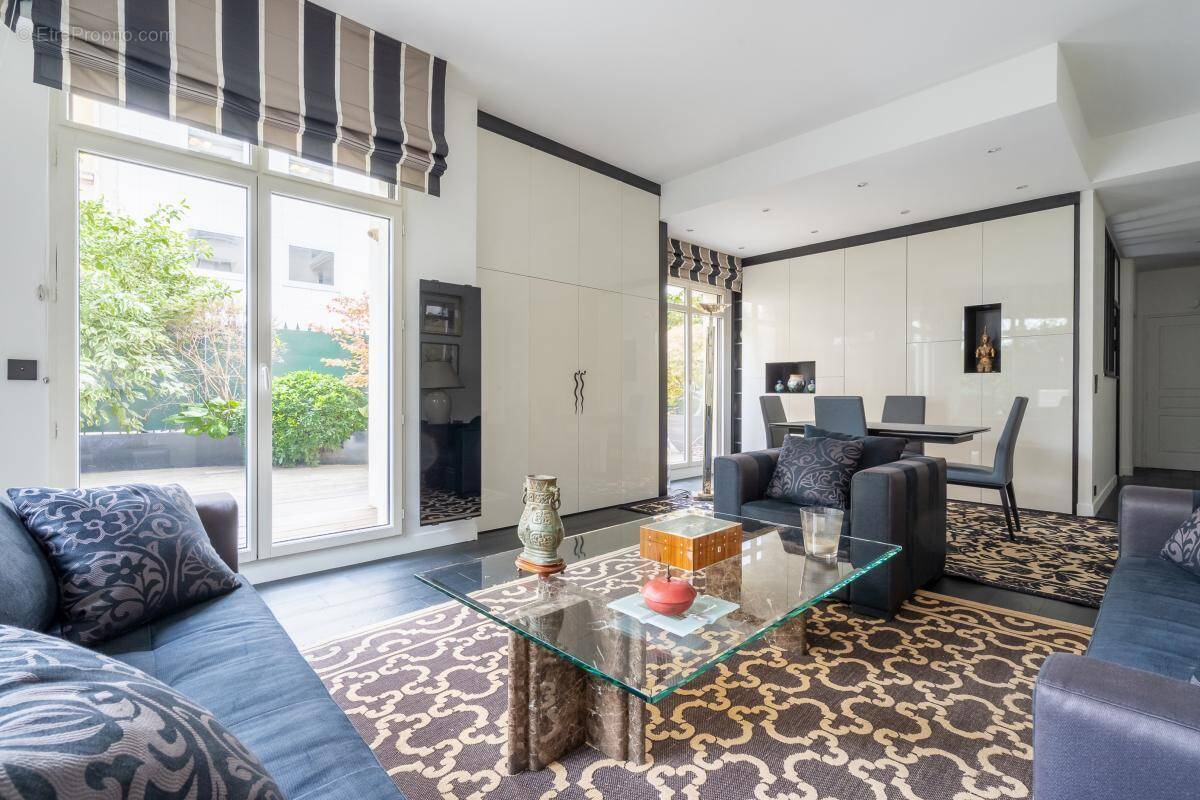 Appartement à LEVALLOIS-PERRET