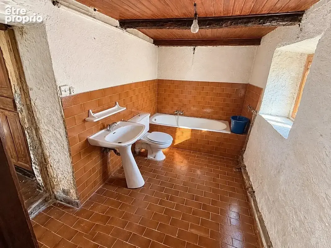 Appartement 3p de 85m²+ Terrasse 7.60m² + 3 caves + Grenier de 57.65m² - photo 4