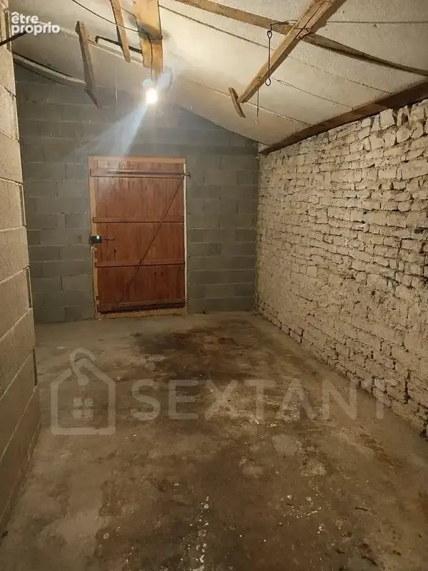 Maison de 120 m²  à rénover  4 chambres  grandes dépendances - photo 12