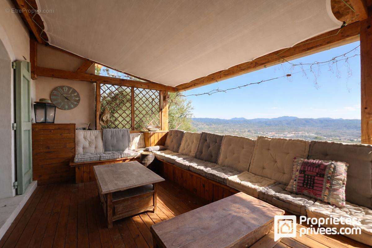 Maison à MONTAUROUX