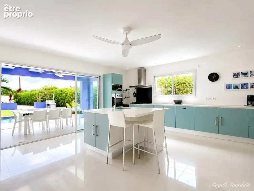 A vendre – saint-françois – villa avec piscine, gîte indépendant et autonomie électrique - photo 3