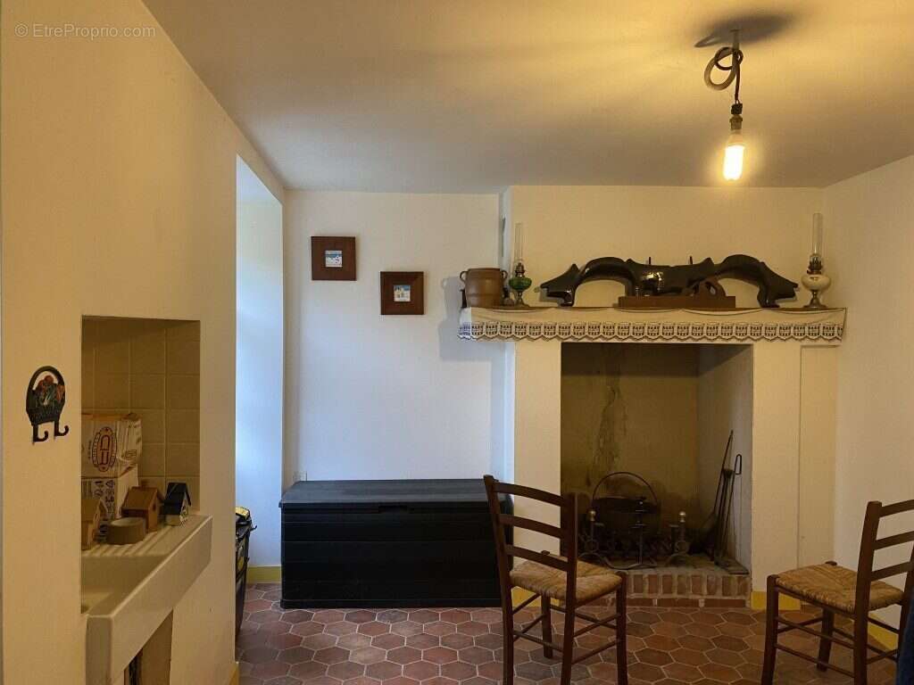 Maison à NEUVIC-ENTIER