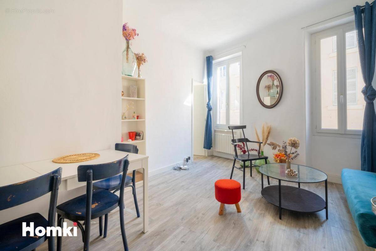 Appartement à MARSEILLE-1E