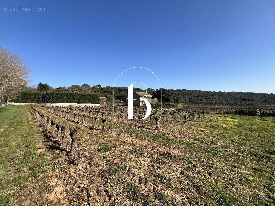 Terrain à LA ROQUE-SUR-CEZE