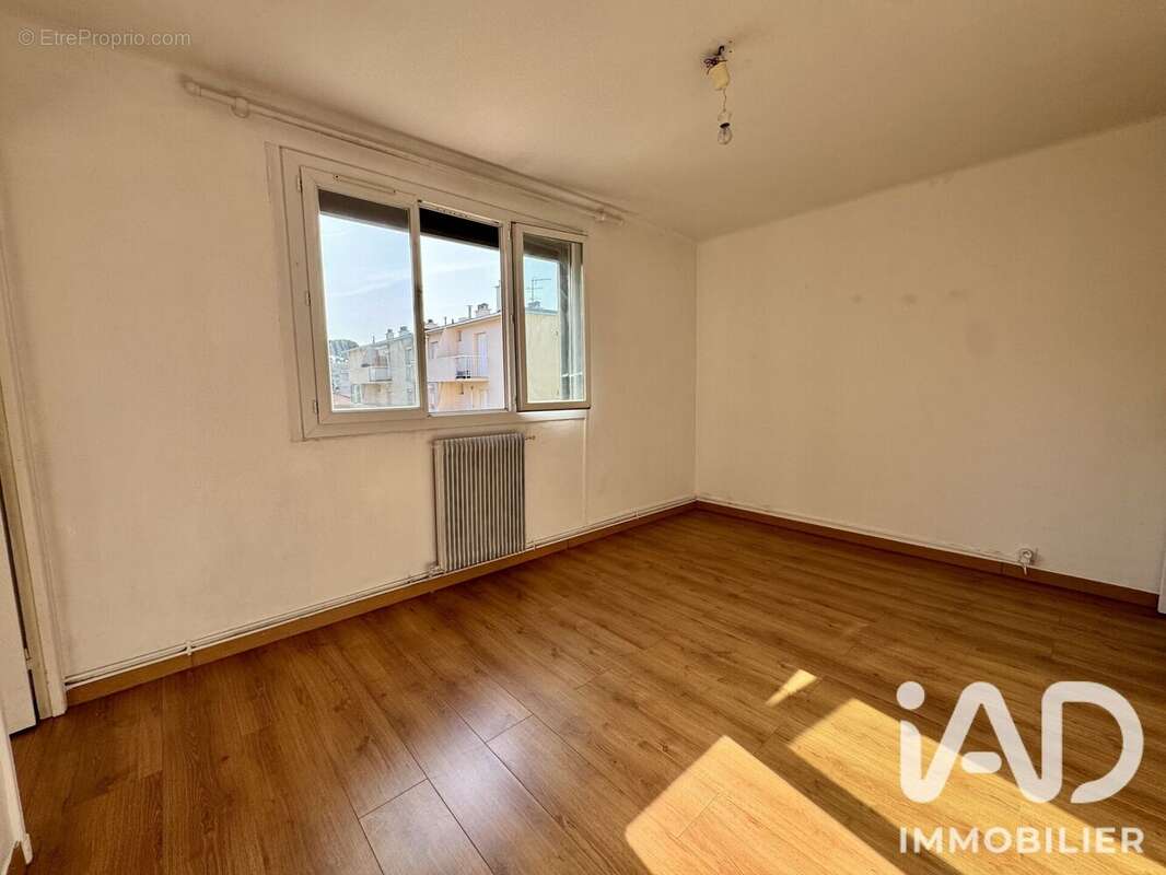 Appartement 77 m² à Toulon  - photo 9