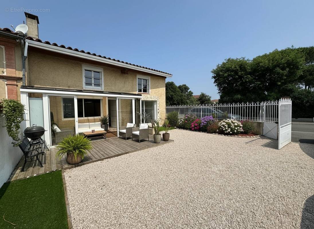 Maison à SAINT-JORY