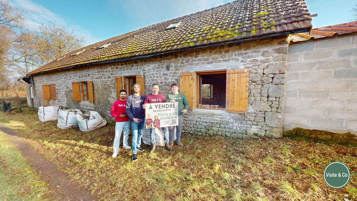 Maison à LA LANDE-DE-LOUGE