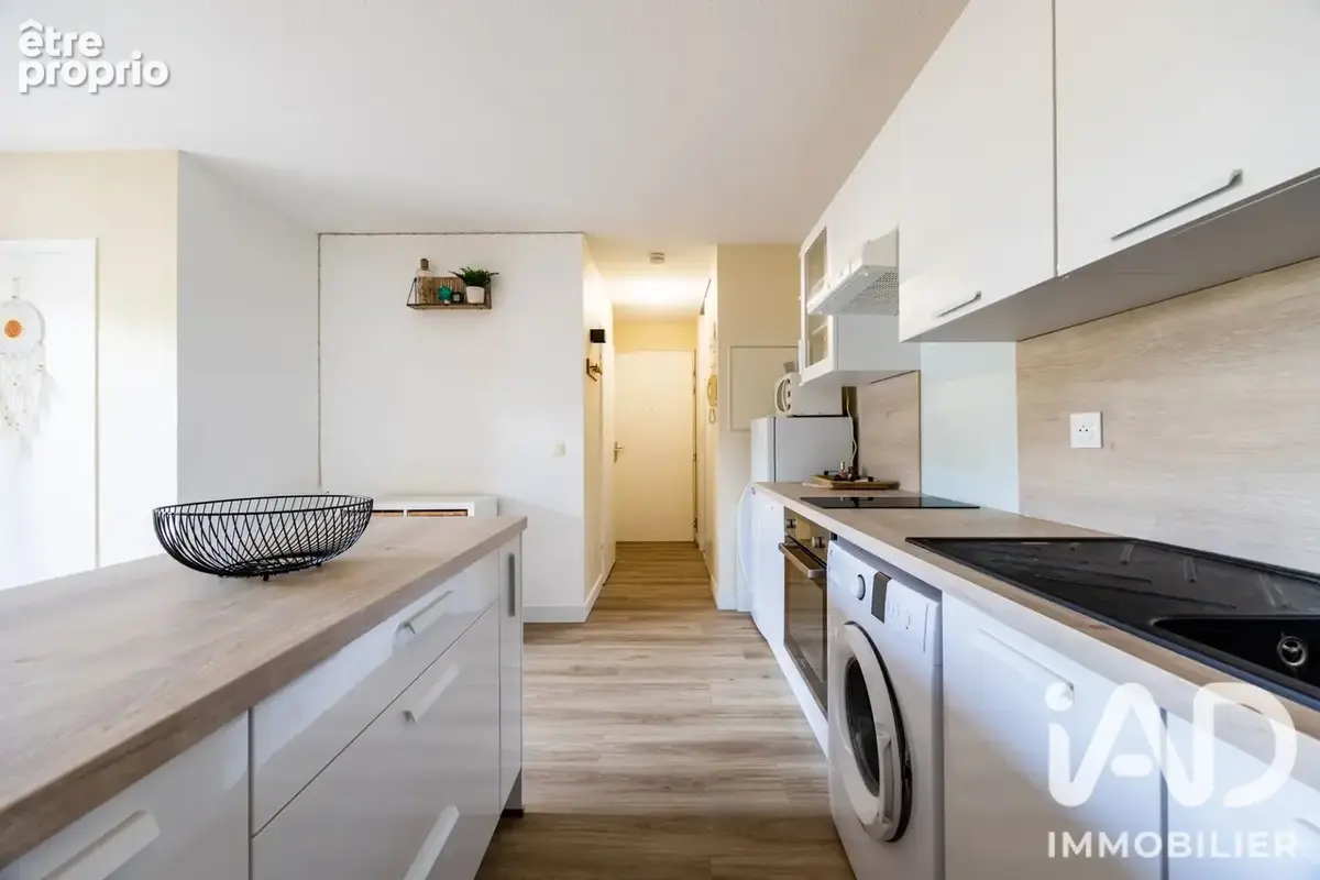 Photo 1 - Appartement à SAINT-QUENTIN-DE-BARON