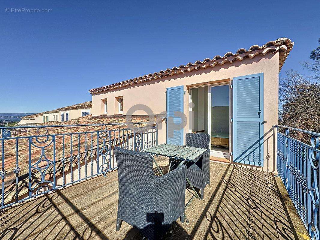 Maison à ROQUEBRUNE-SUR-ARGENS