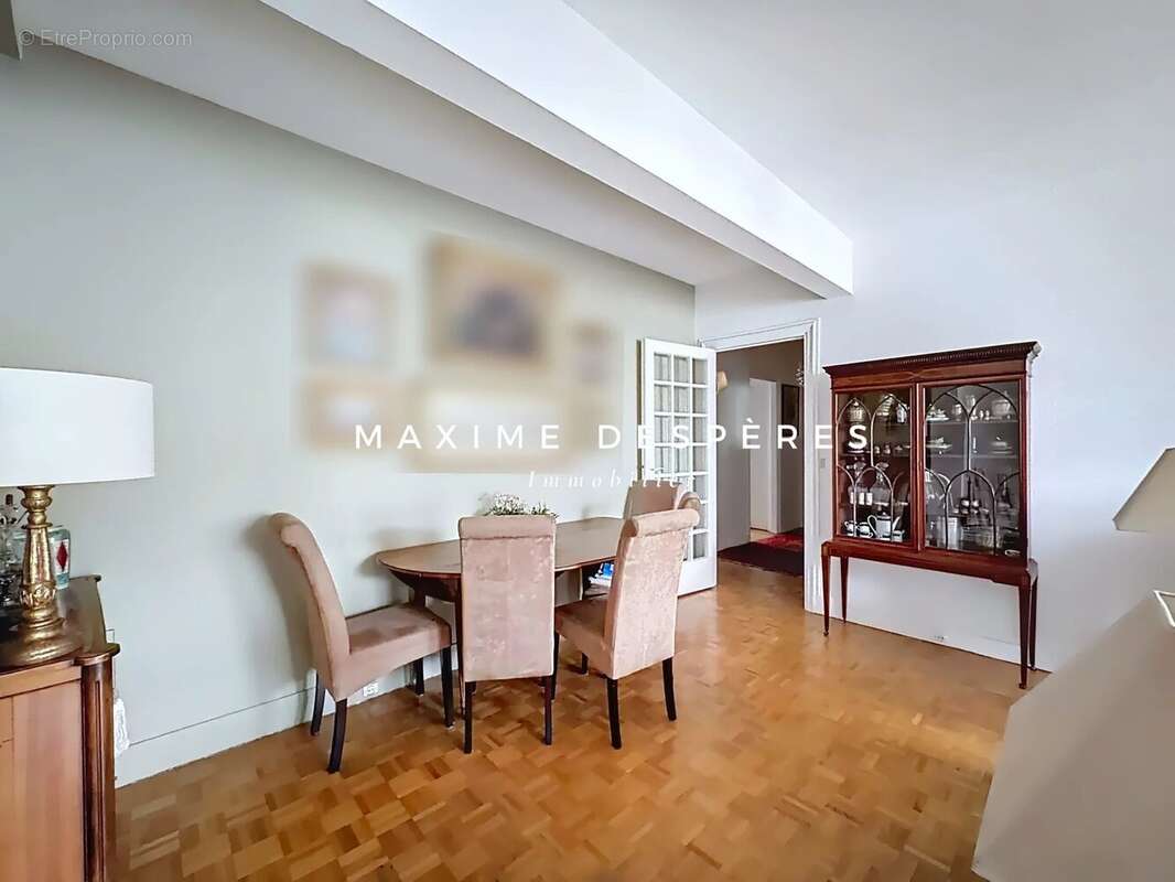 Appartement à NEUILLY-SUR-SEINE