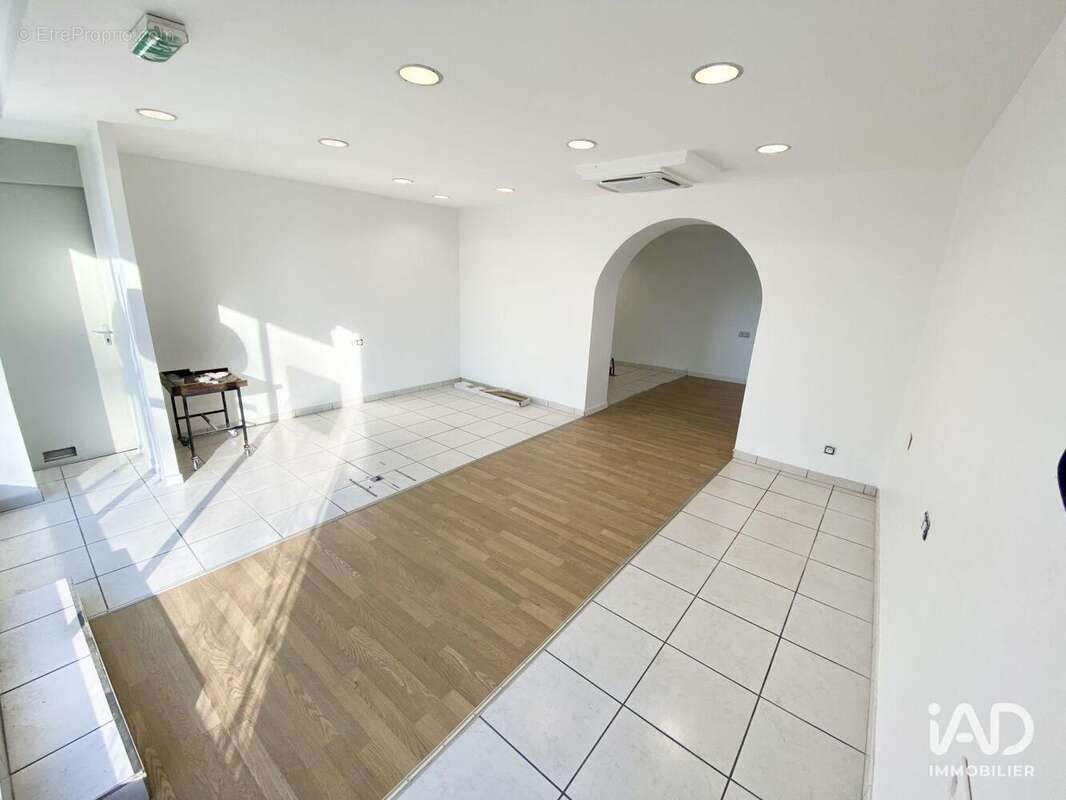 Photo 4 - Commerce à TOURS