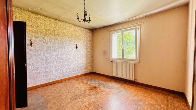 Maison à PLOMODIERN