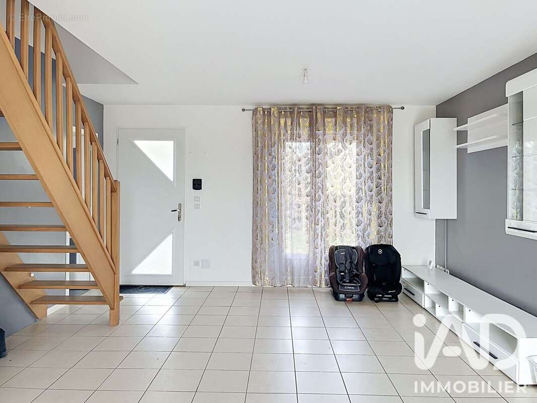 Maison 104 m² à Mainneville  - photo 6