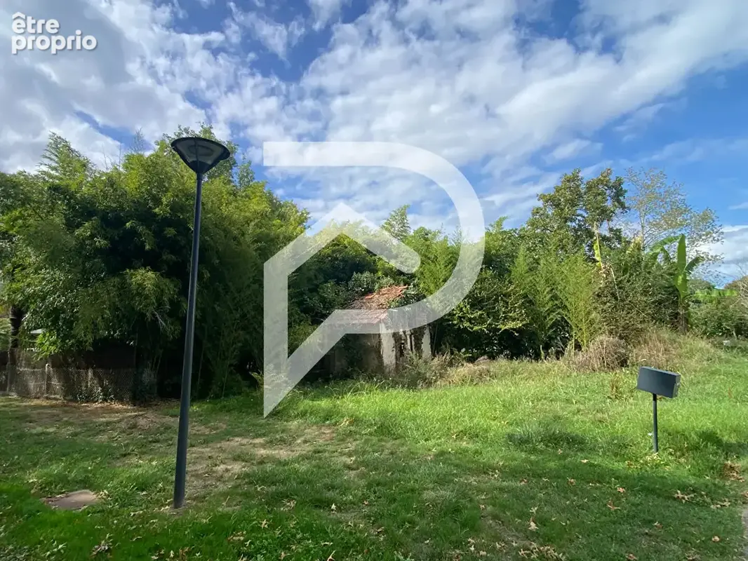 Terrain à bâtir de 1100 m², ORIST centre bourg - photo 2