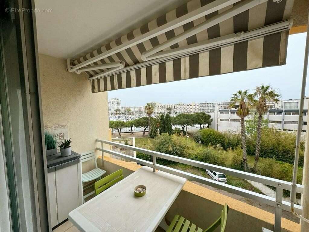 Appartement à MAUGUIO
