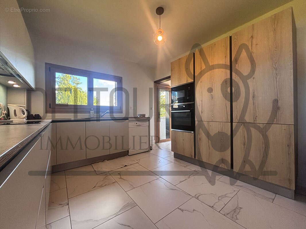 Maison à CRECY-LA-CHAPELLE