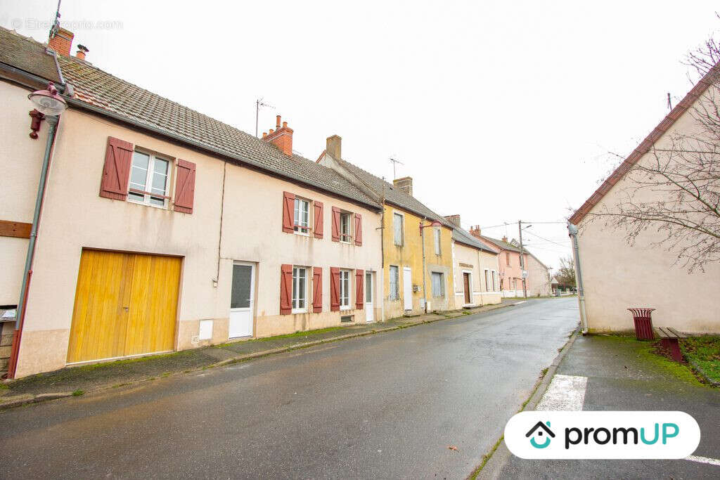 Maison à VILLEFRANCHE-D&#039;ALLIER