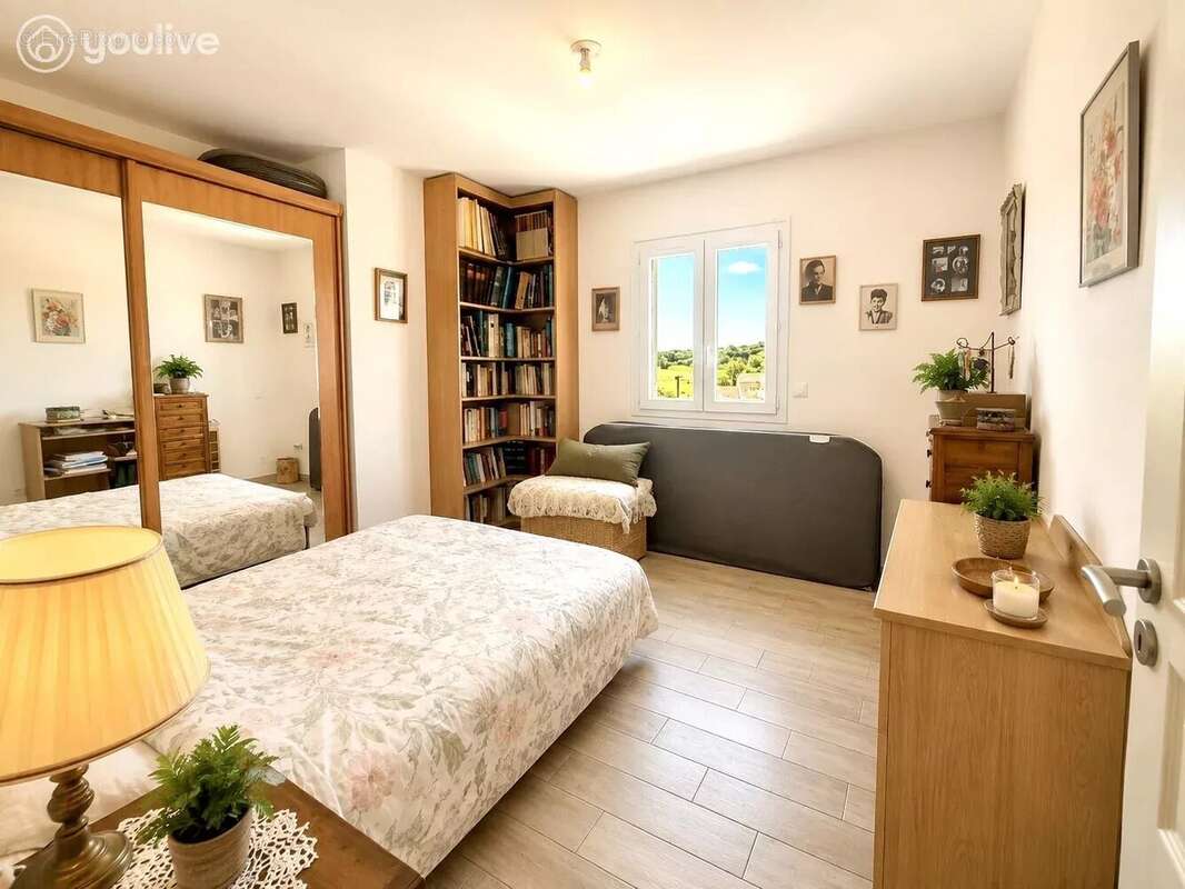 À DÉCOUVRIR – Superbe appartement T3 avec terrasse et vue dégagée sur le Fort d'Aléria - photo 11
