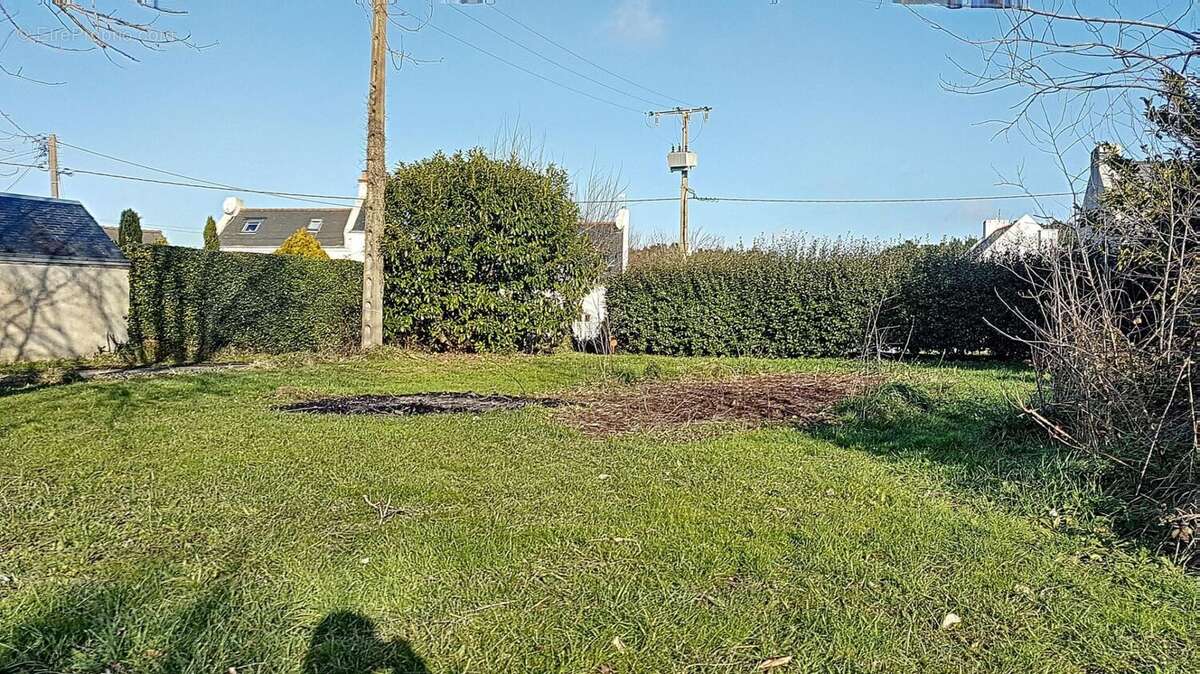 Terrain à LE PALAIS