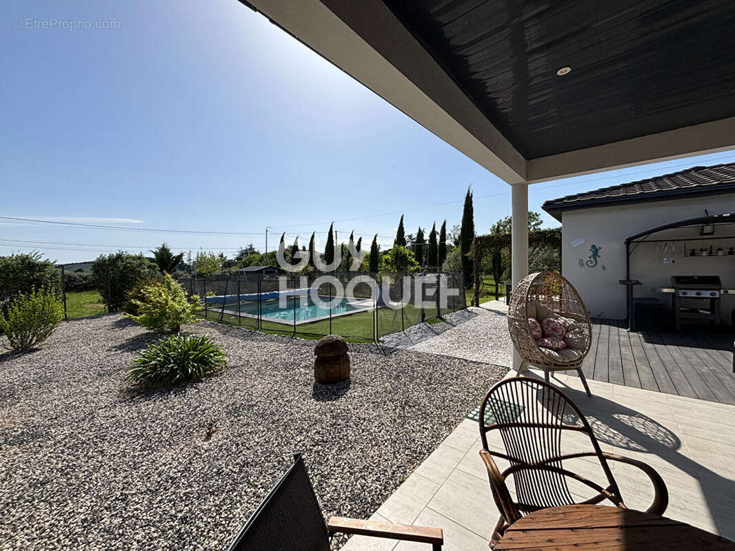 Maison à VINEZAC