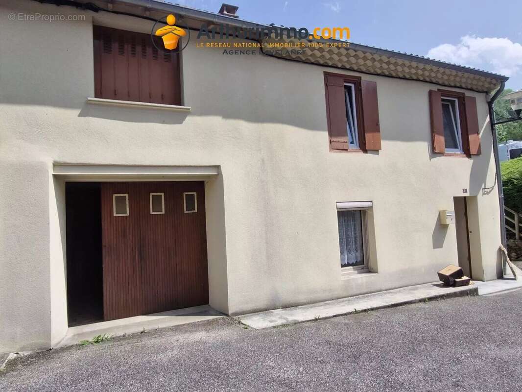 Maison à MONTFERRIER
