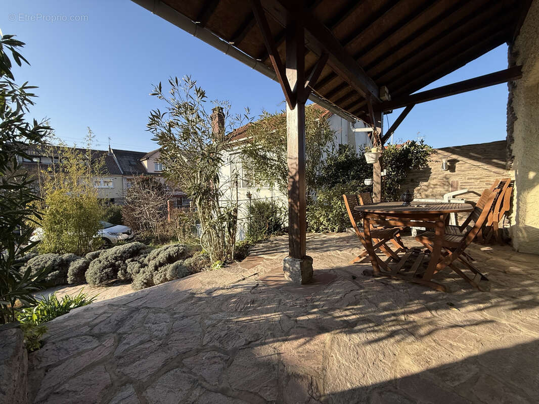 Maison à LE BLANC-MESNIL