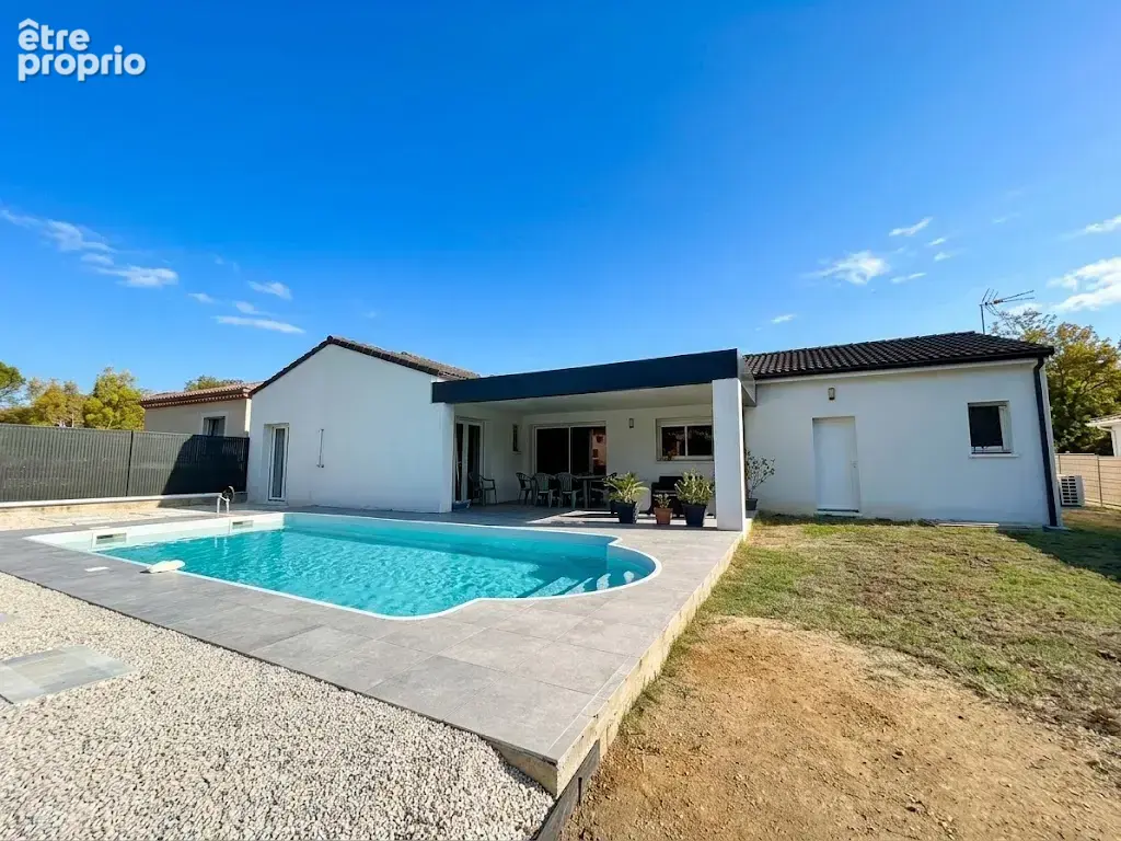 Belle villa 5 pièces avec garage et piscine - photo 1