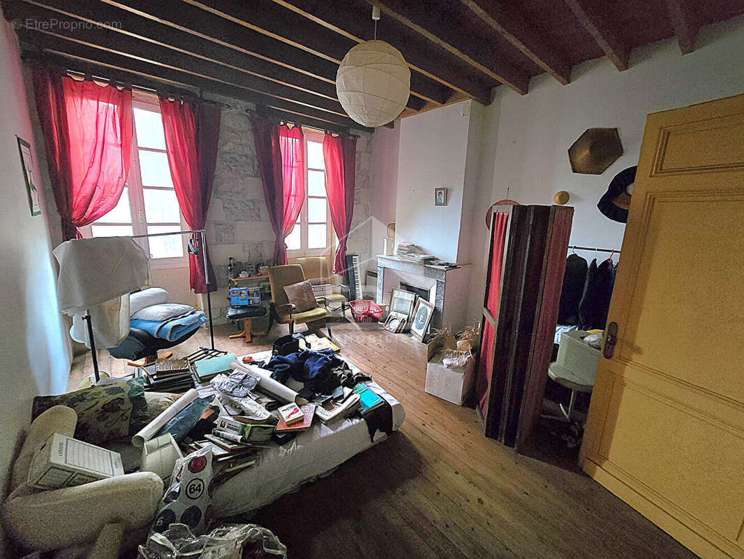 Maison à SAINT-SEURIN-SUR-L&#039;ISLE