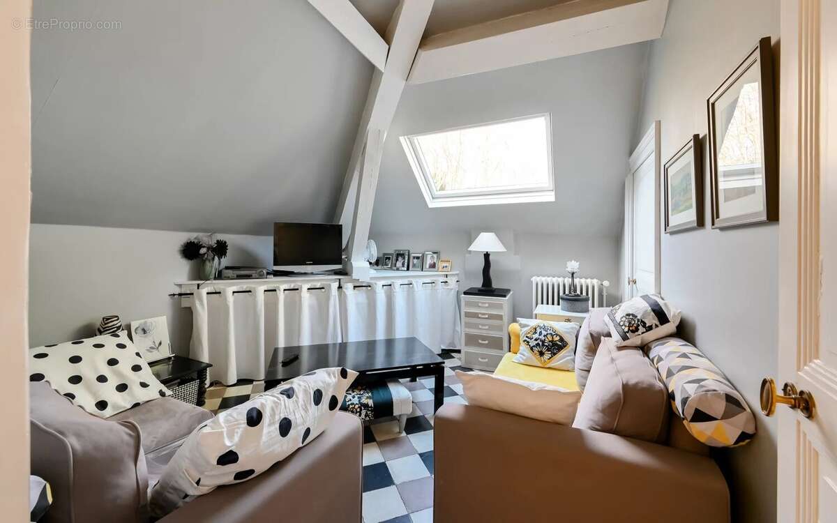 Maison à DARDILLY