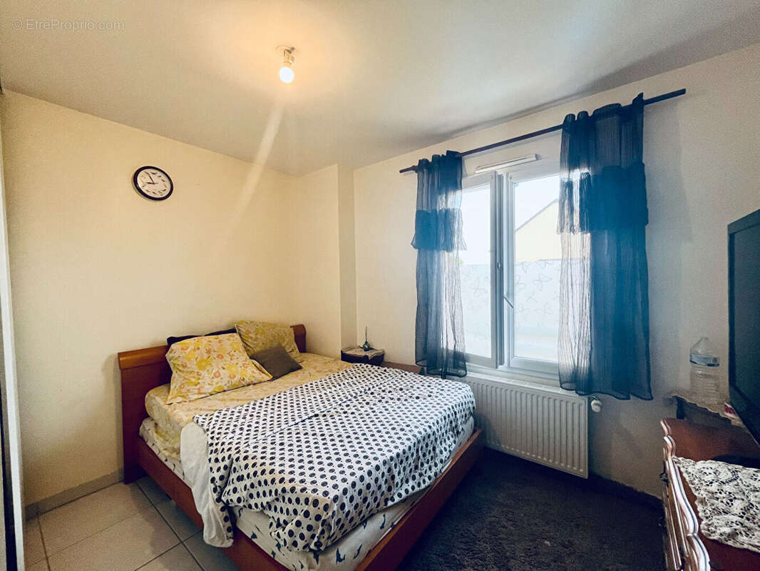 Maison à LA CHAPELLE-SAINT-MESMIN