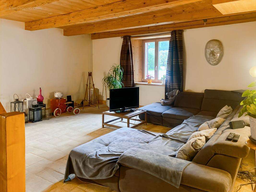 Maison à LES HOPITAUX-VIEUX