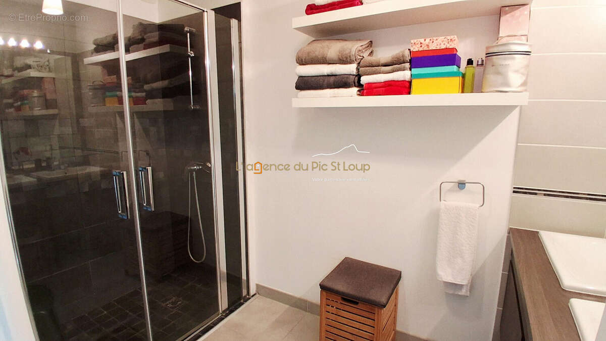 Appartement à LE CRES