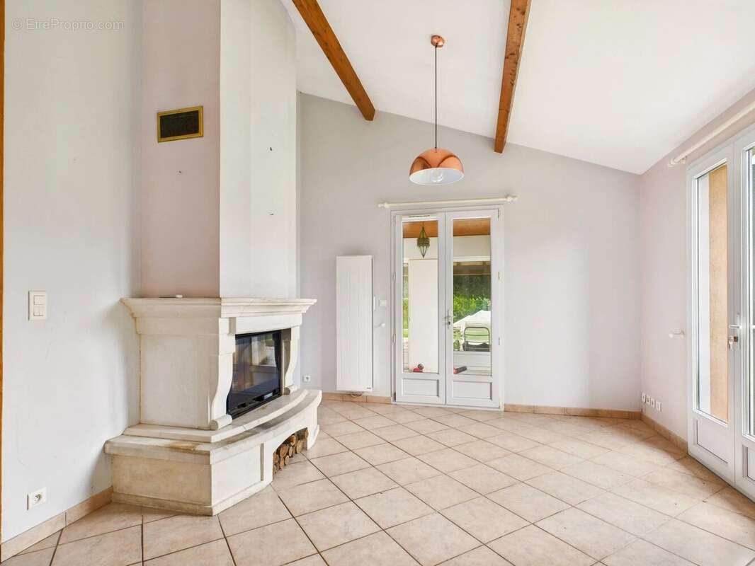 Maison à SAINT-ESTEPHE