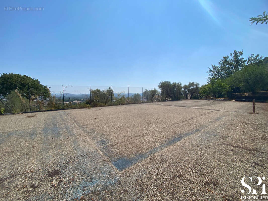 SOLLIES-PONT - Terrain constructible 1 631 m2 plat - photo 8