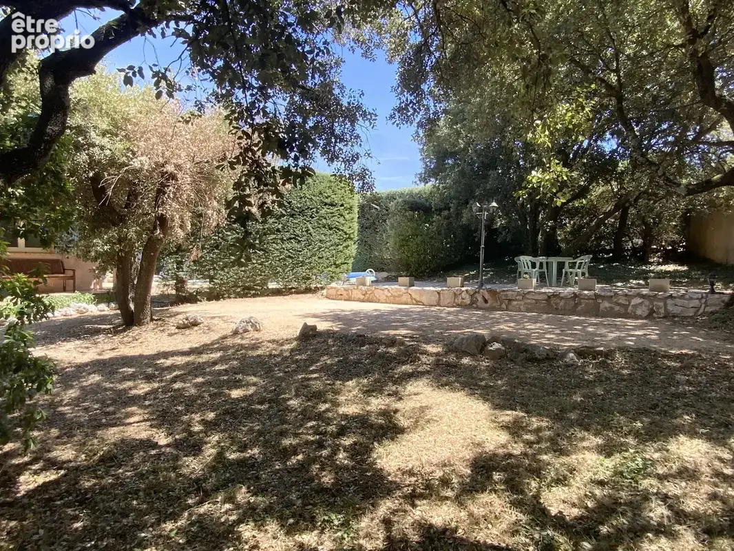 Charmante villa de plain pied avec piscine. - photo 13