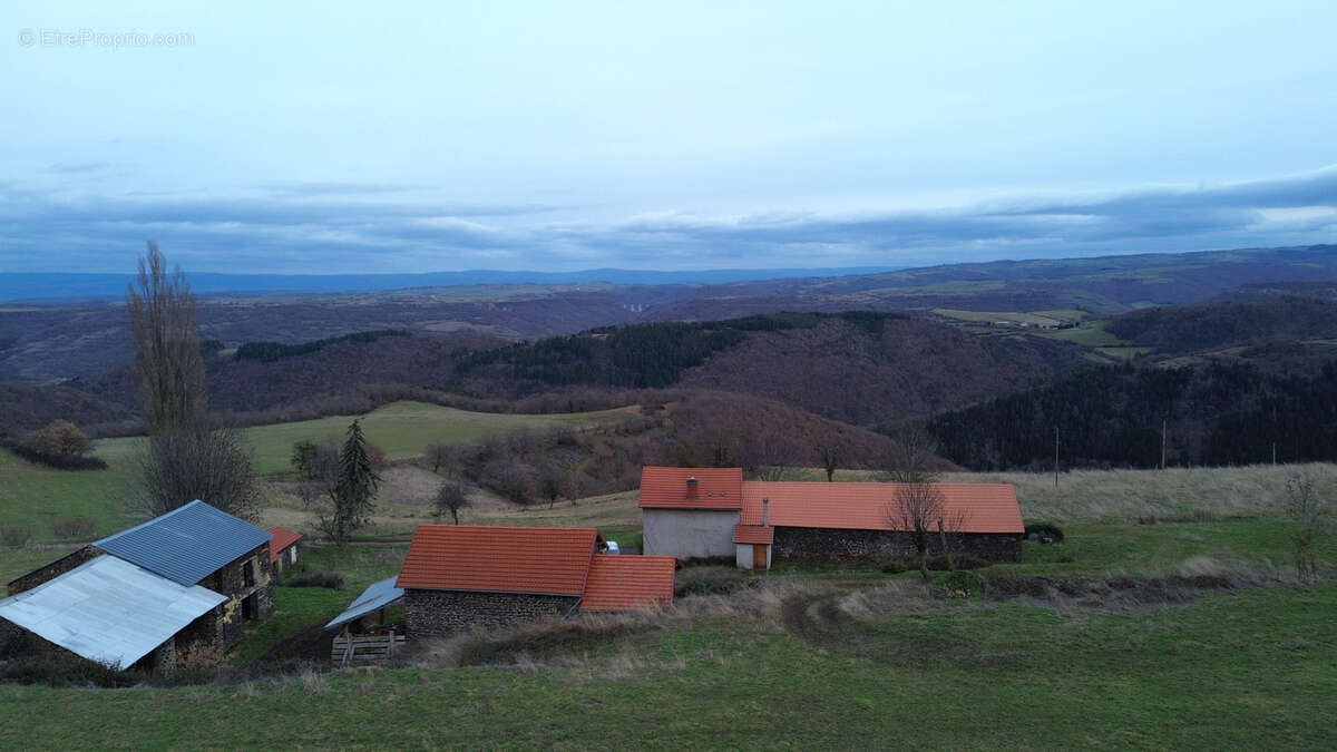 Maison à AURIAC-L'EGLISE