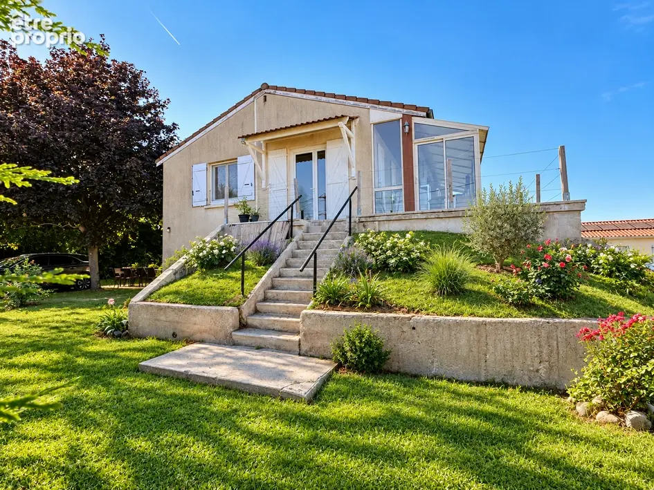 Photo Maison à Quintenas au prix de 268 900€