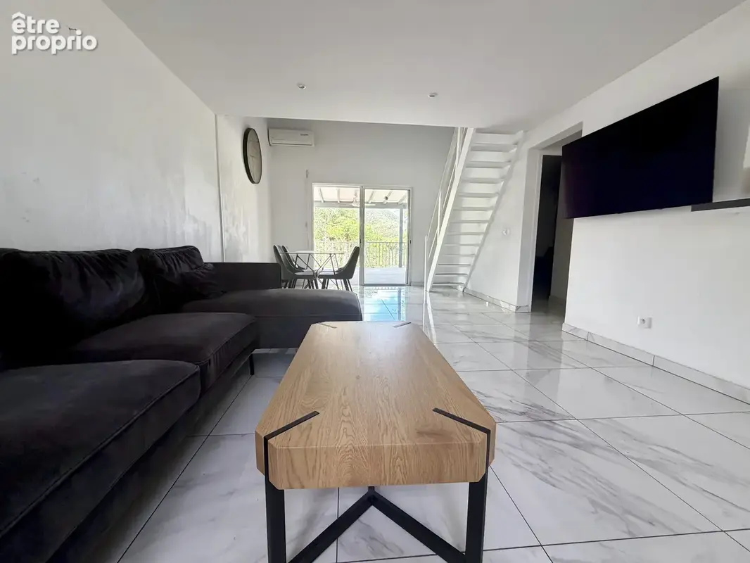 Hauteurs de la Baie Orientale — Maison T4 avec grande terrasse en résidence sécurisée - photo 7