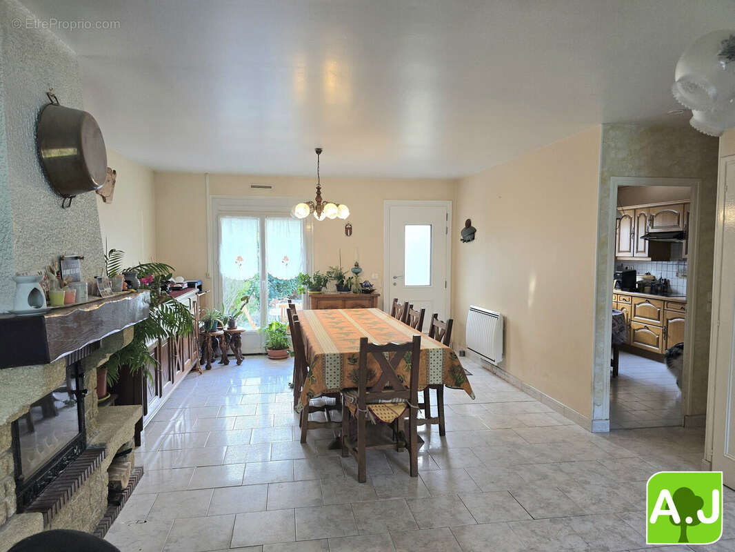 Maison à EZY-SUR-EURE