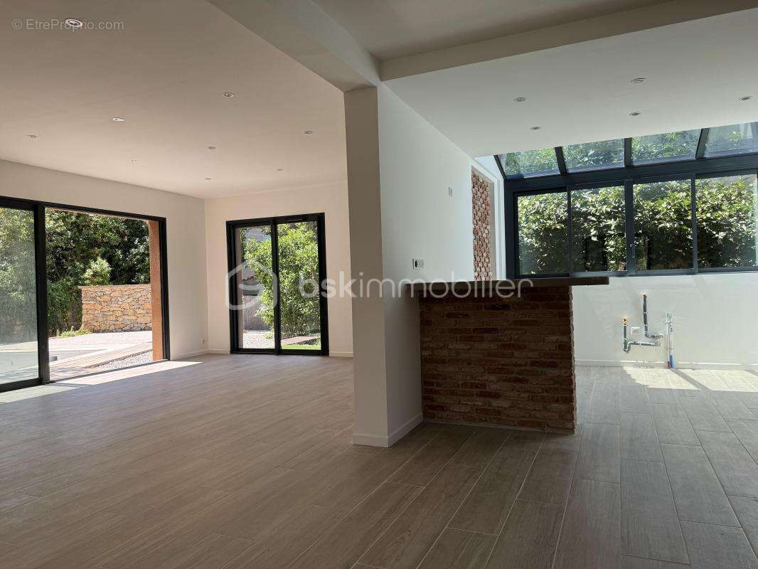 Maison neuve de 170 m2, 5 chambres, piscine, à toulon- quartier  la serinette - photo 12