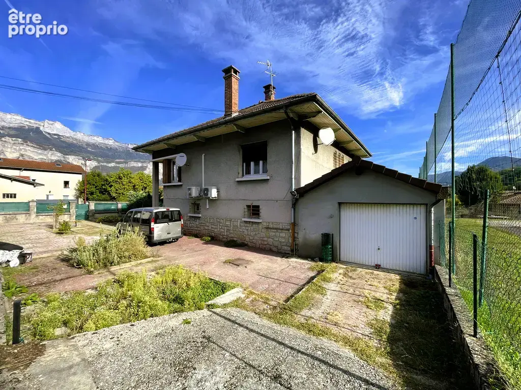 Villa sur sous-sol + garages sur terrain clos - photo 3