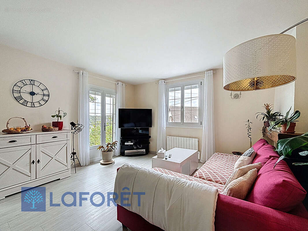 Maison à LA BONNEVILLE-SUR-ITON