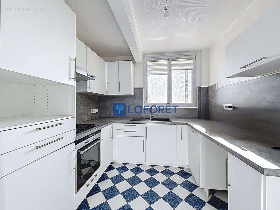 Appartement à CHILLY-MAZARIN