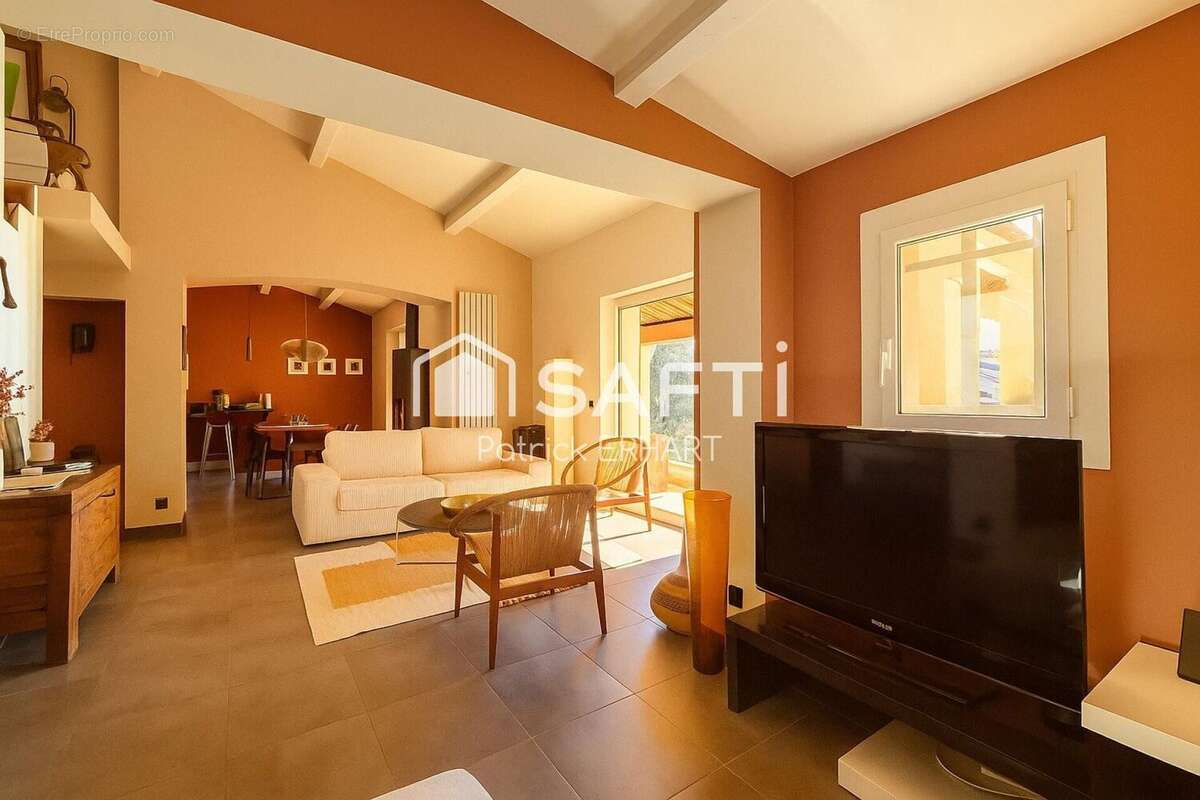 Photo 4 - Maison à PUGET-SUR-ARGENS