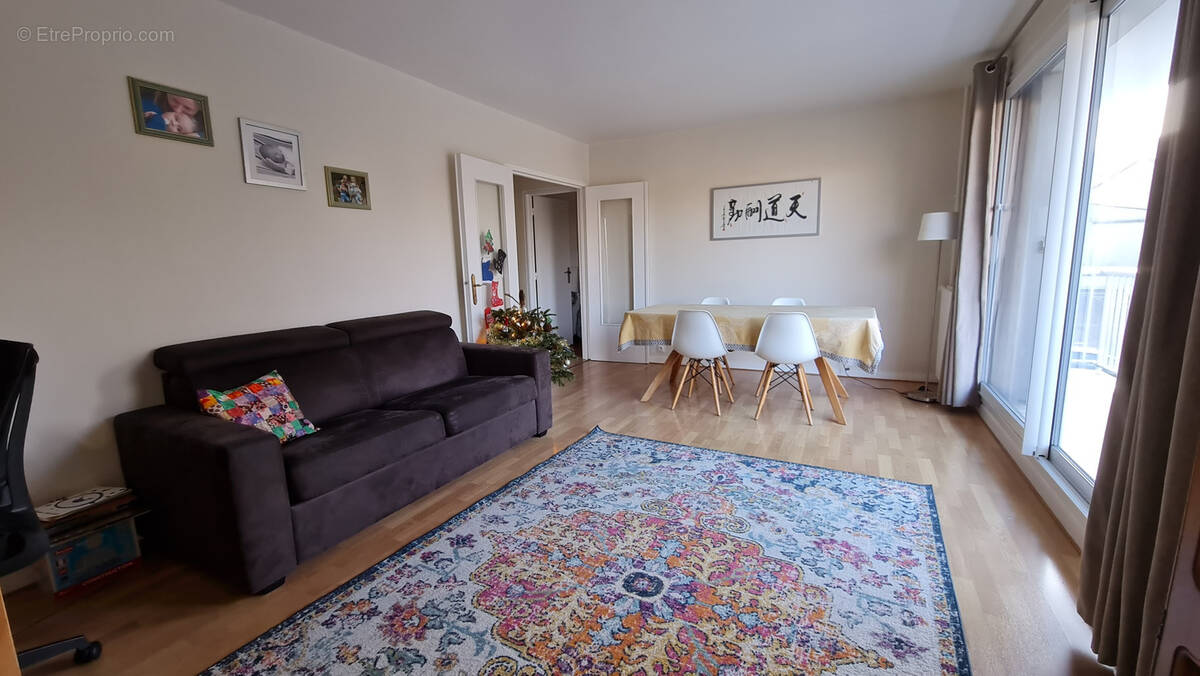 Appartement à BURES-SUR-YVETTE