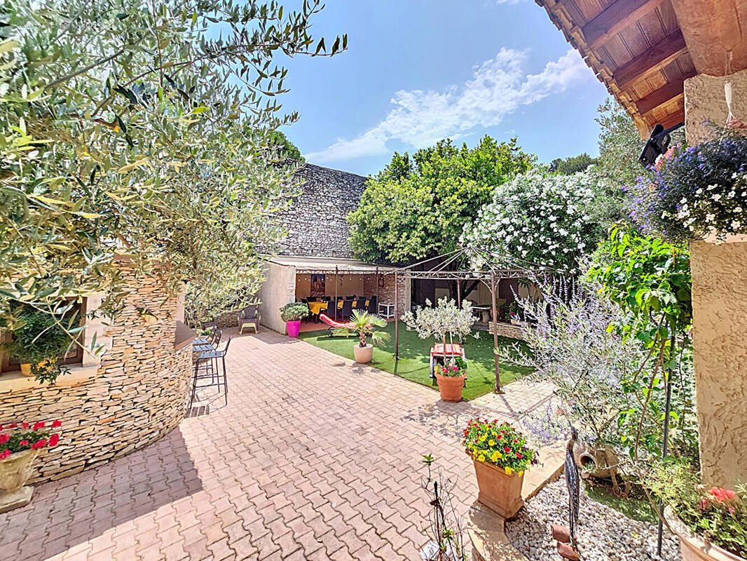 Maison à VILLENEUVE-LES-AVIGNON