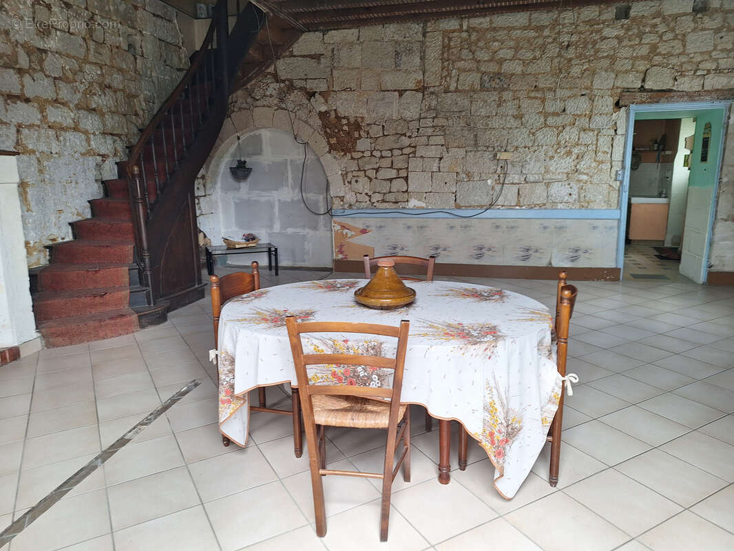 Maison à FONTEVRAUD-L'ABBAYE